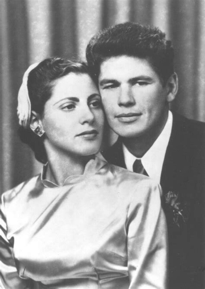 1949 Wedding picture of Charles Bronson and wife, Harriet Tendler