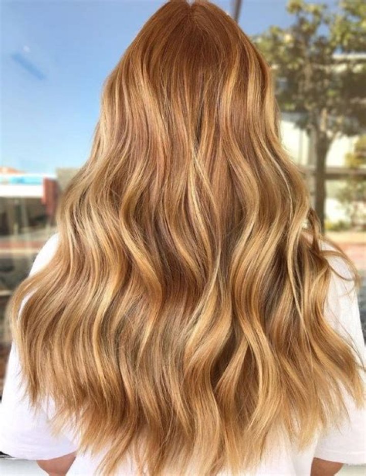 30 Trendy Strawberry Blonde Hair Colors and Styles for 2024