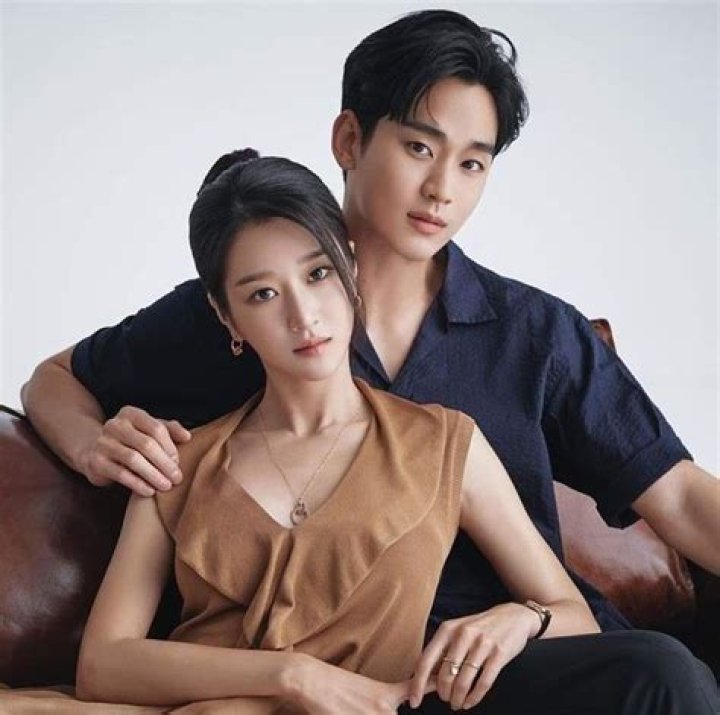 A Timeline Of Kim Soo Hyun And Seo Ye Ji's Mysterious Relationship