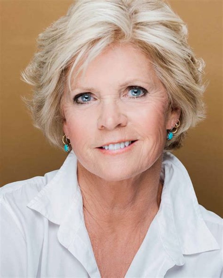 Actress Meredith Baxter, 75, Loving Life After Battling Breast Cancer