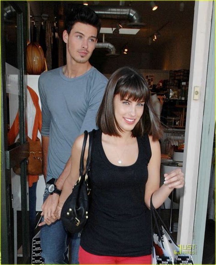 Adam Gregory Dating Jessica Lowndes Photo 1467171 Photos Just