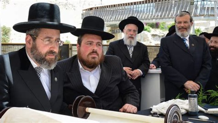 After attending shiva of accused abuser Chaim Walder, Israel&rsquo;s chief