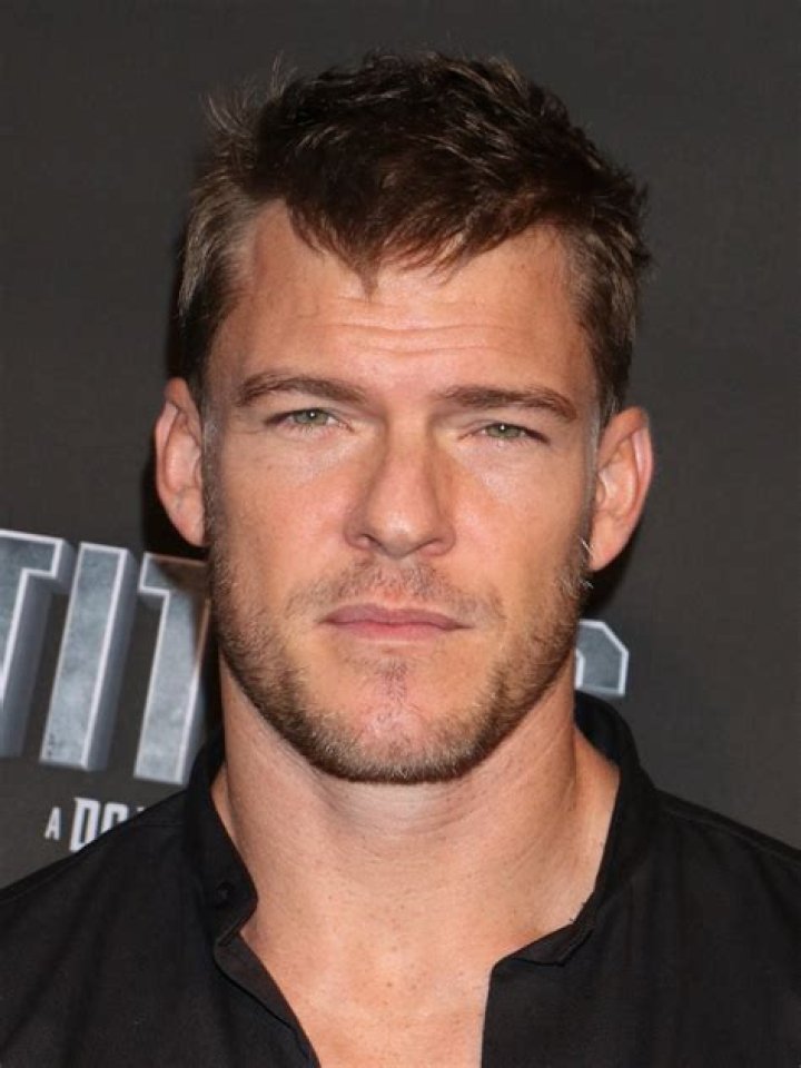 Alan Ritchson Pictures Rotten Tomatoes