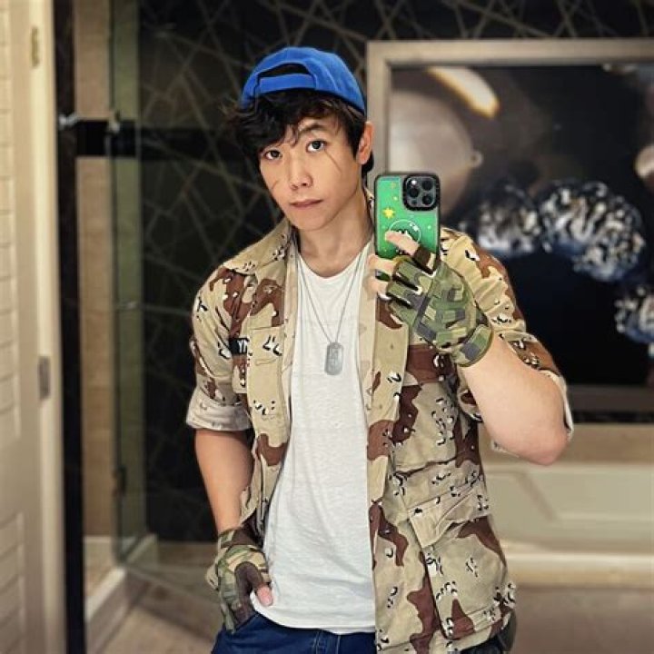 Aleks Le Age And Instagram Bio: 10 Facts To Know