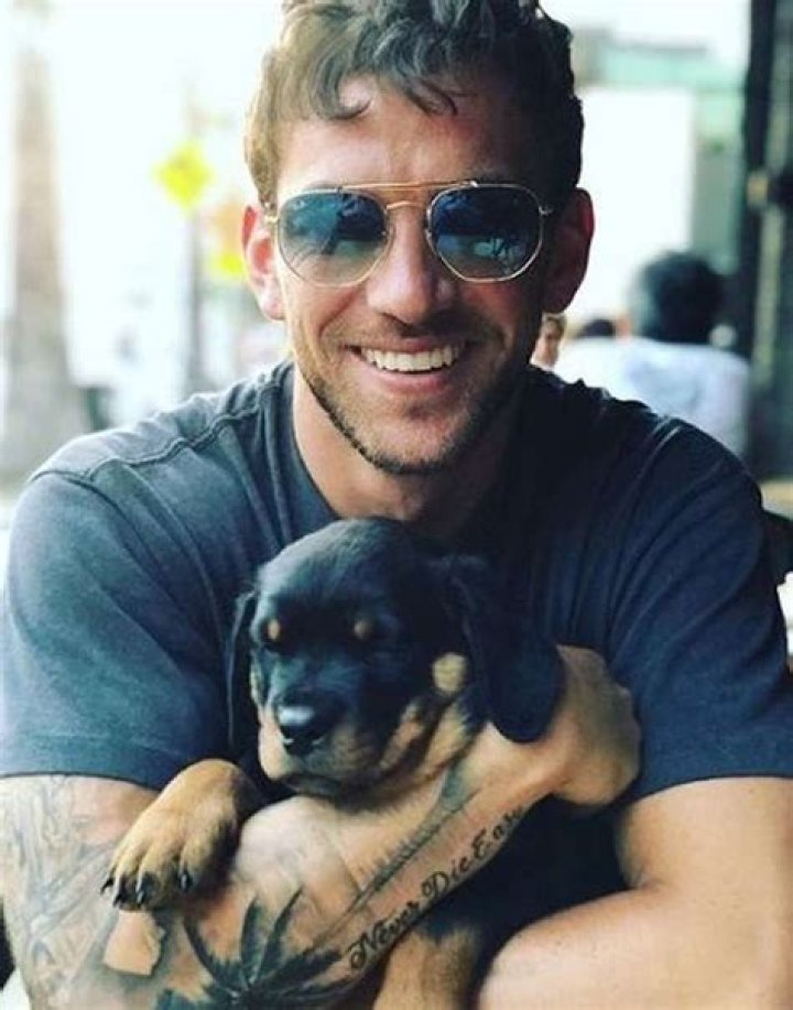 Alex Fine Wiki, Age, Height, Girlfriend, Biography, Family, Affairs & More