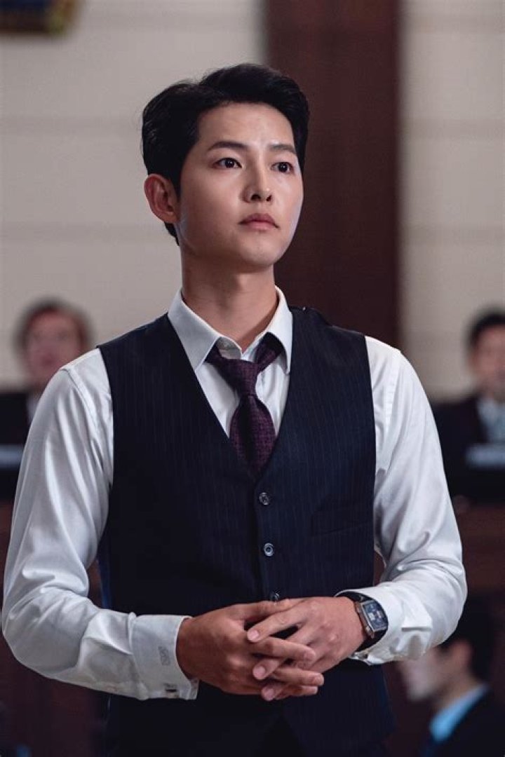 All about Song Joongki and Katy Louise Saunders&rsquo; love story