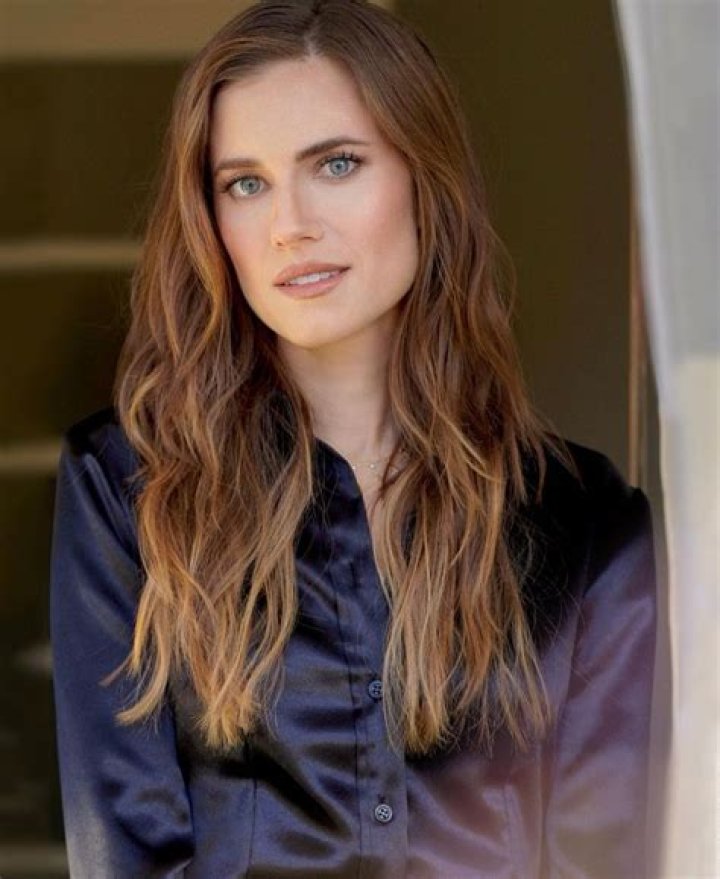 Allison Williams' Net Worth The League Actress' Career & Earnings