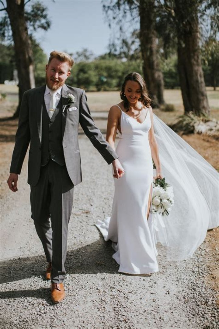 Alyssa Kristin Emery with side split Second Hand Wedding Dress Save 53