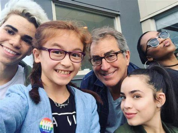 Anna Cathcart Family Includes Parents and Sister