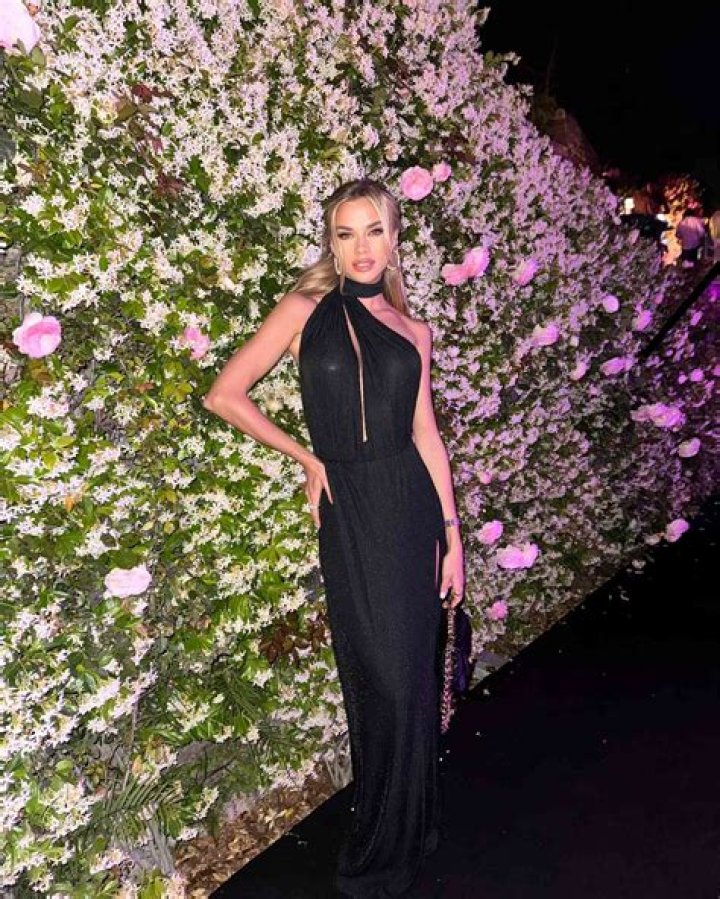 Anna Vlasova (Model) Age, Birthday, Bio, Facts, Family, Net Worth