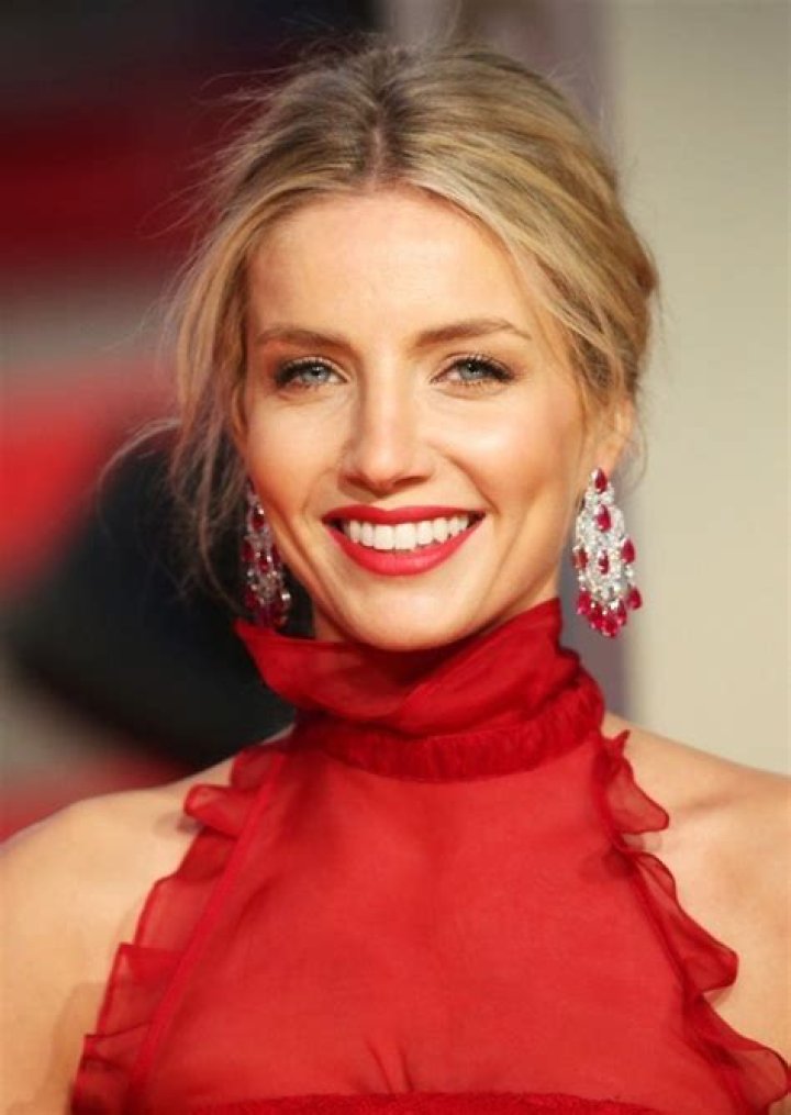 Annabelle Wallis picture