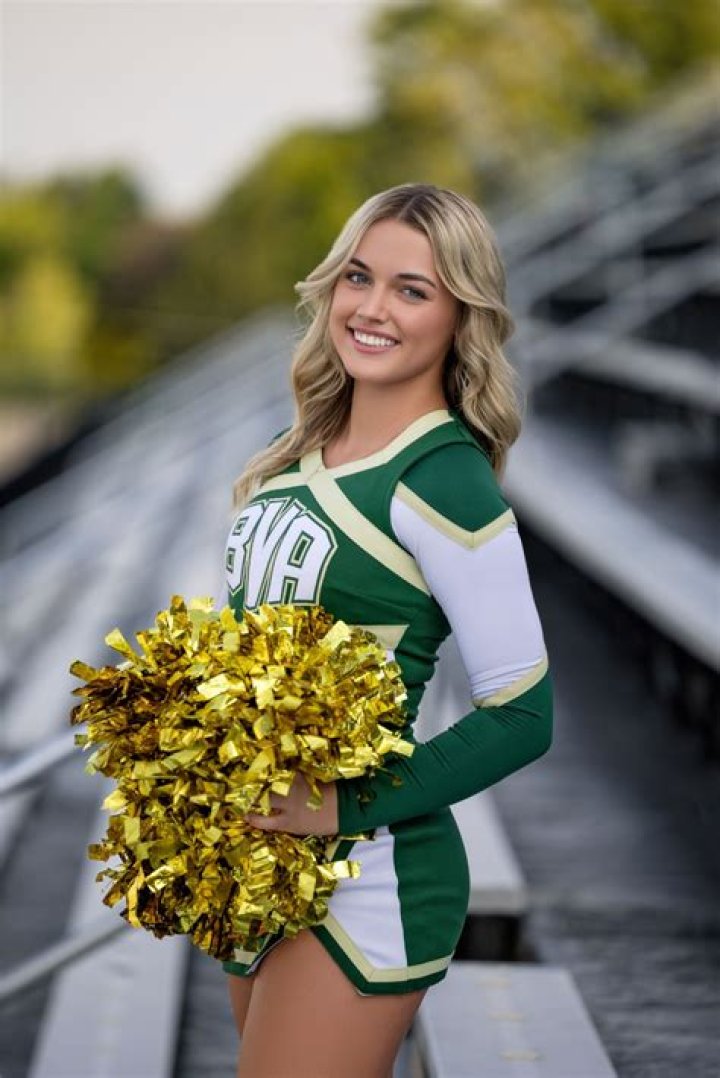 annaheid Cheer photography, Cheer picture poses, Cheer poses