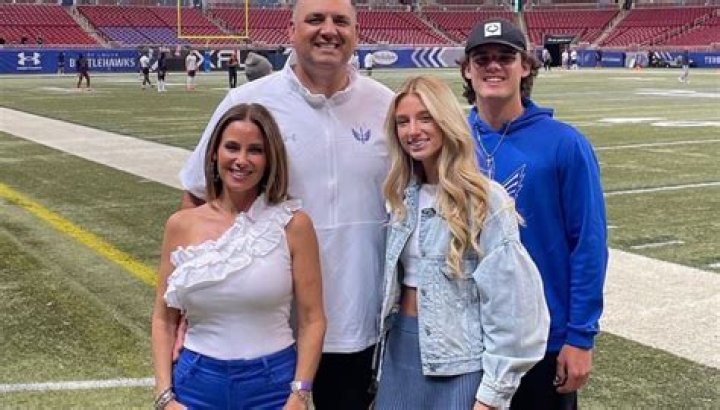 Anthony Becht Wife DeeAnn Becht Is A Real Estate Agent