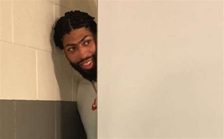 anthony davis kentucky locker room cameraforphotographyclass
