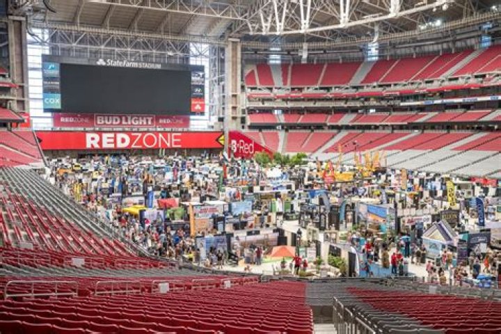 Aprender sobre 89+ imagem state farm stadium br.thptnganamst.edu.vn