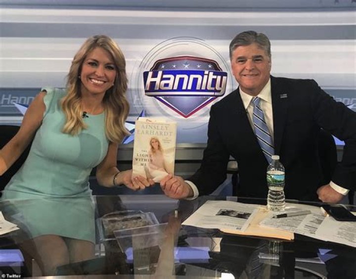 Are Ainsley And Hannity Still Dating? All on His Personal Life OtakuKart