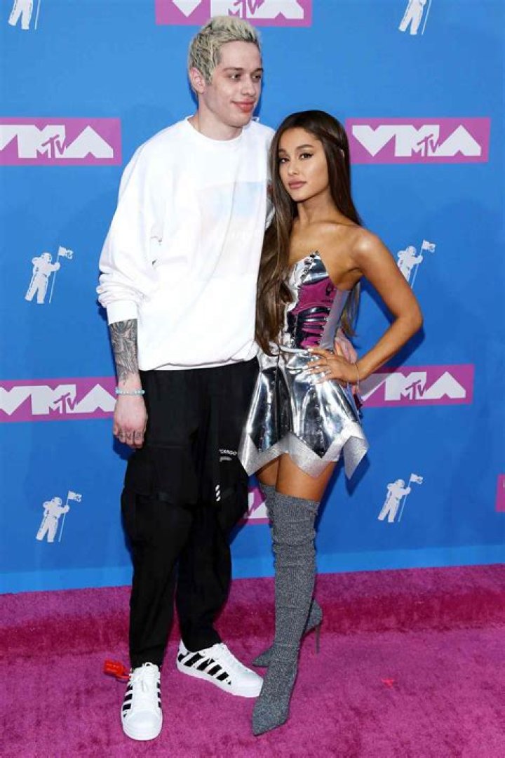 Ariana Grande Offers Pete Davidson Help 'I'm Not Going Anywhere'