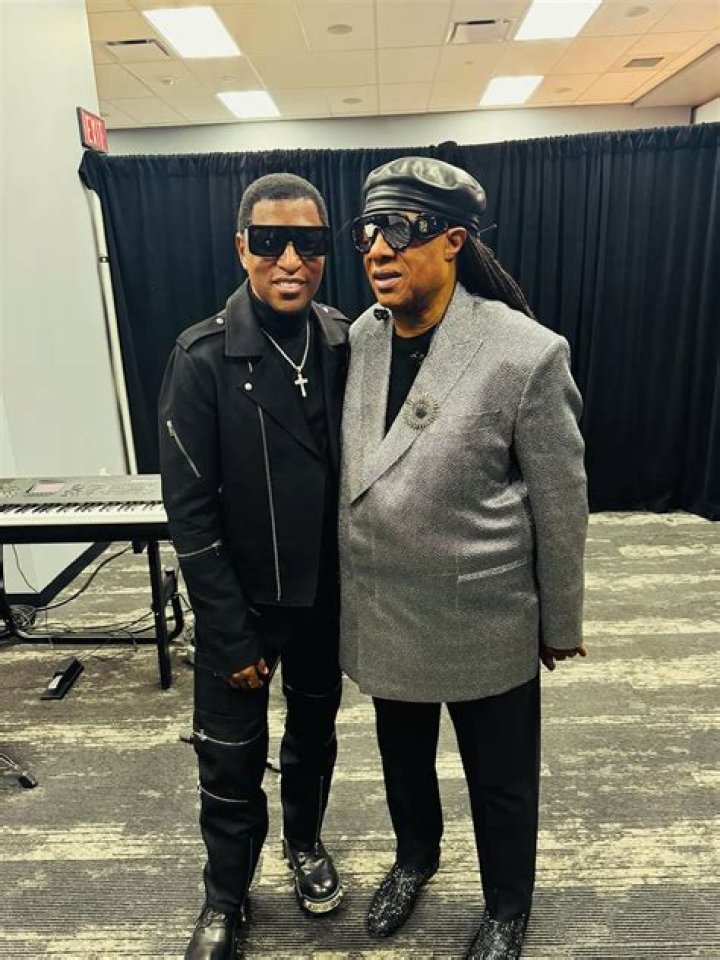 Babyface Net Worth [2024 Update] R&B SuperHero Wealthy Peeps