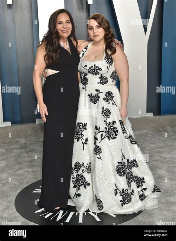 Beanie Feldstein and Sharon Lyn Chalkin at the 77th Golden Globe Awards