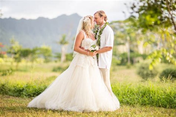 Bethany Hamilton Husband: Meet Adams Dirks