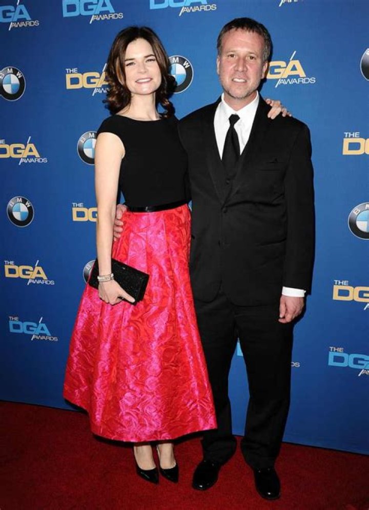 Betsy Brandt- Husband, Love Life, Married, Net Worth