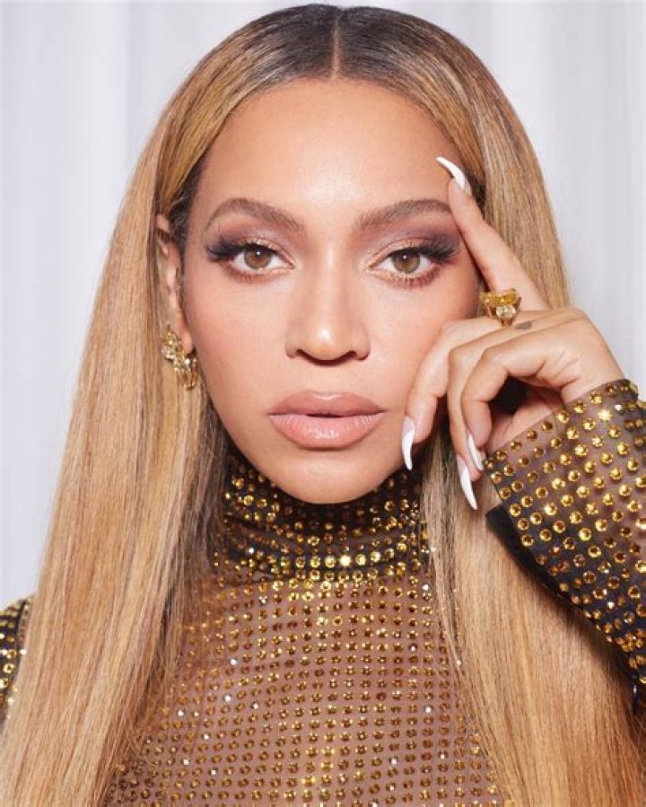 Beyonce Knowles' Picture Of Husband Jay Z and Daughter Blue Ivy Dancing