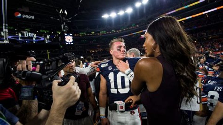 Bo Nix plays the hero for Auburn in first start of college career vs