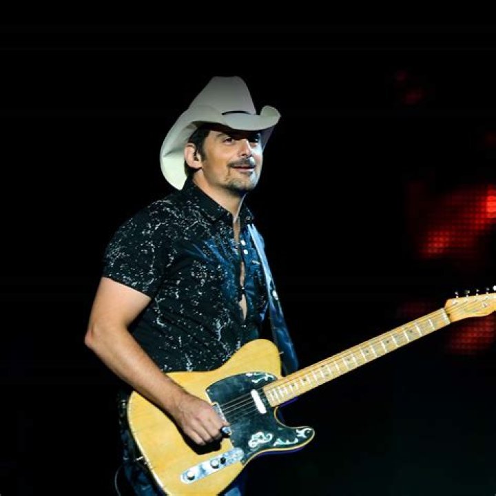 Brad Paisley Biography Age, Early Life, Birthday, Illness, Net Worth