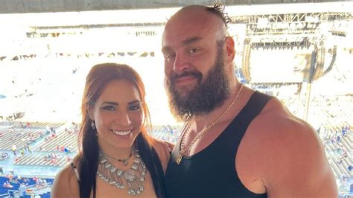 Braun Strowman BioWiki, Height, Girlfriend, Workout, WWE, and Net Worth