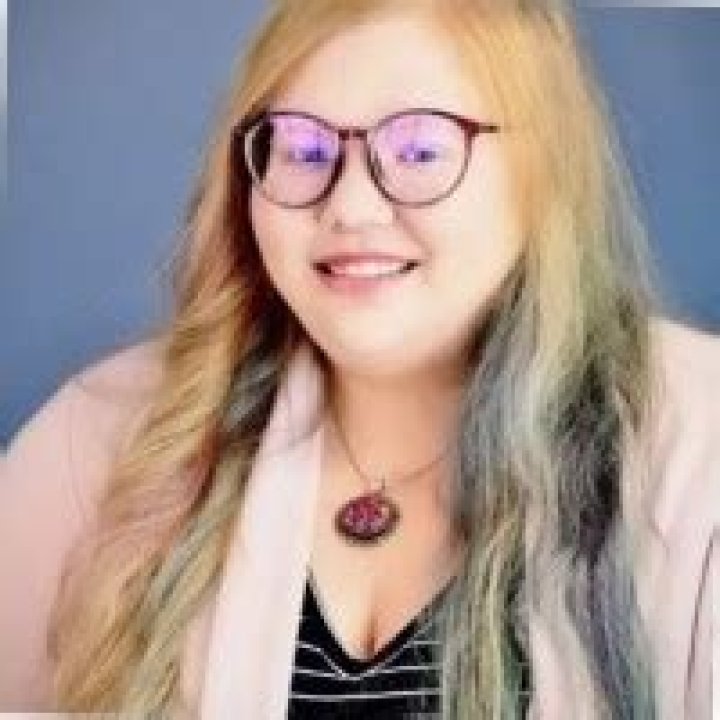 Brianna Holmes LinkedIn