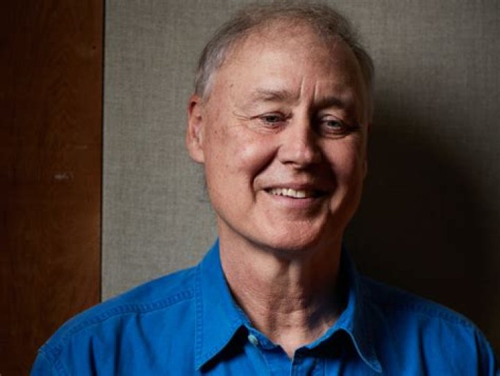 Bruce Hornsby Remains Restless After All These Years