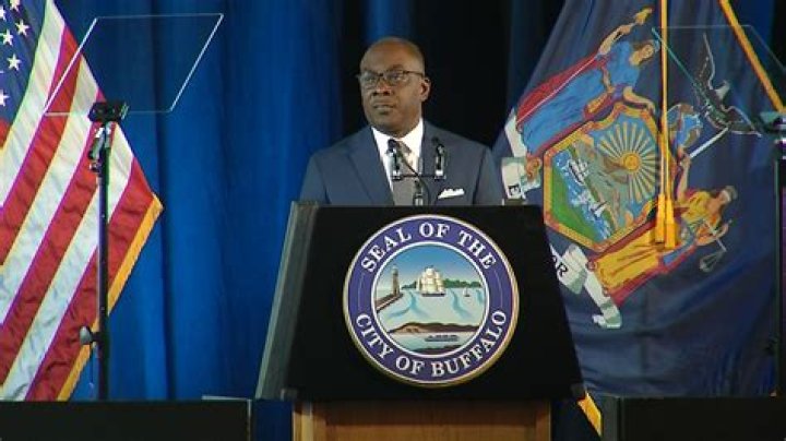 Byron Brown will be replaced as state Democratic Party chairman Local