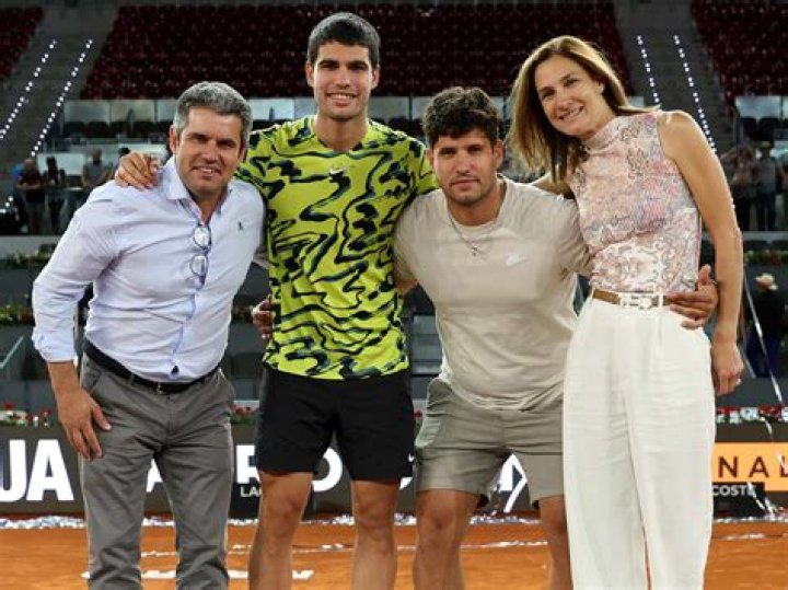 Carlos Alcaraz Brothers Alvaro, Sergio & Jaime Alcaraz And Family