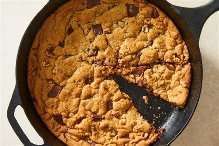 Cast-Iron Skillet Chocolate Chip Cookie