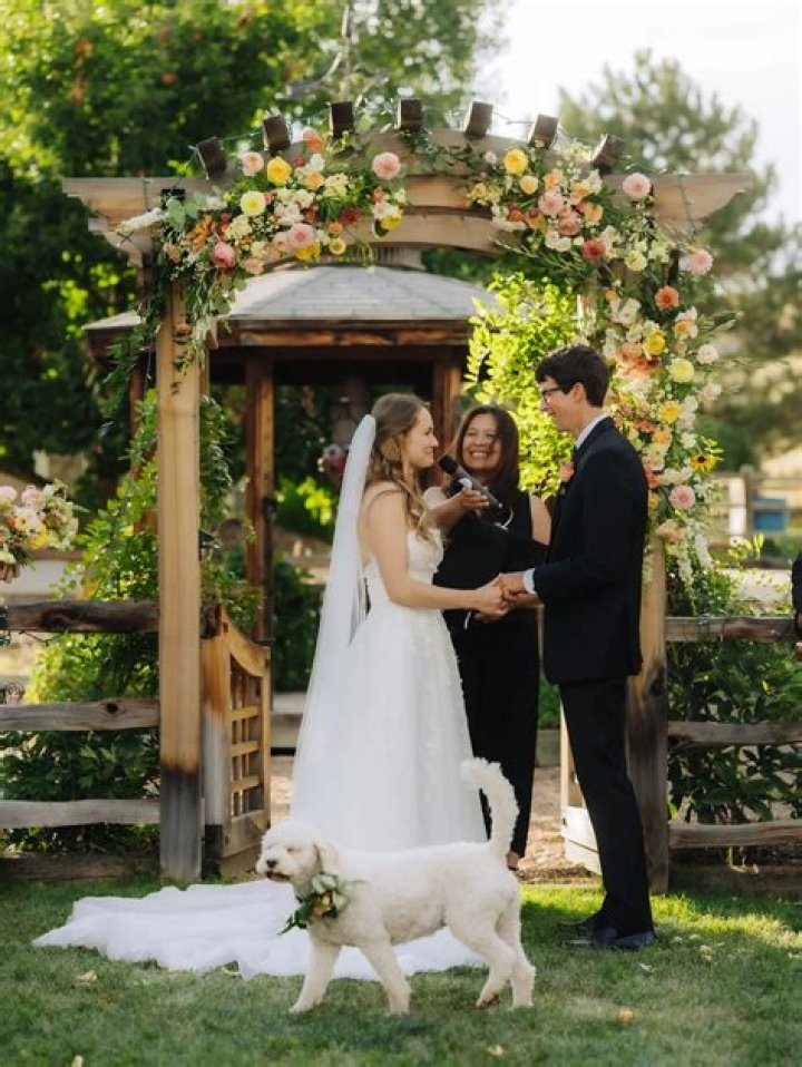 Ceremony, Gscone
