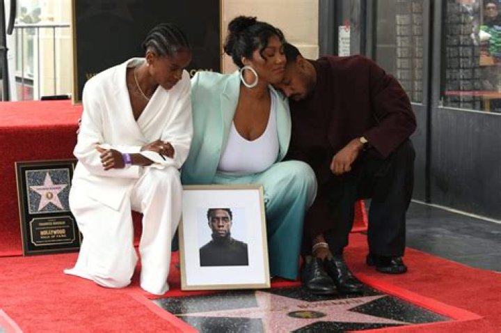 Chadwick Boseman&rsquo;s Wife Simone Cries While Accepting Gotham Award On