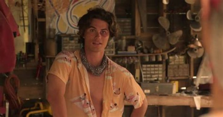 Chase Stokes Wiki, Bio, Age, Net Worth, and Other Facts Facts Five