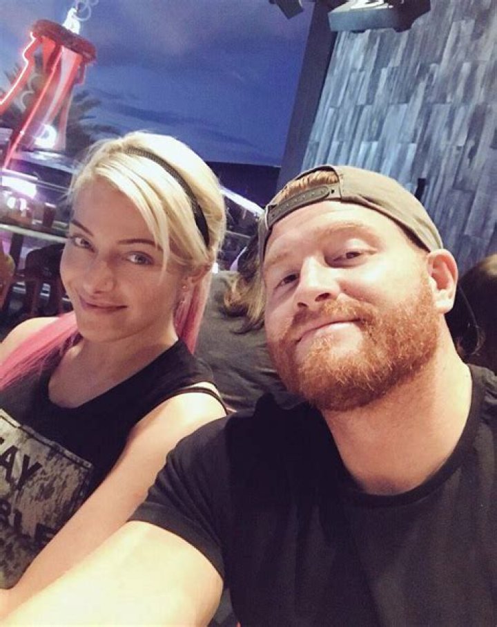 Check out These Wrestling Romances That Moved from the Ring to Real