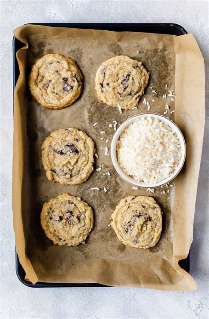 CHEWY COCONUTCHOCOLATE CHIP COOKIES Coconut chocolate chip cookies