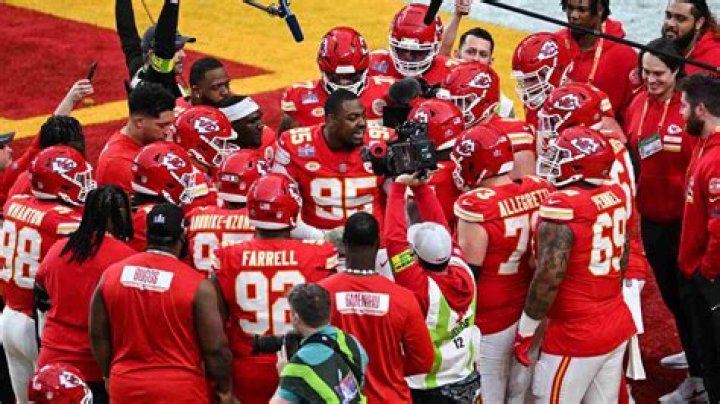 Chiefs Hire Steve Spagnuolo as Defensive Coordinator