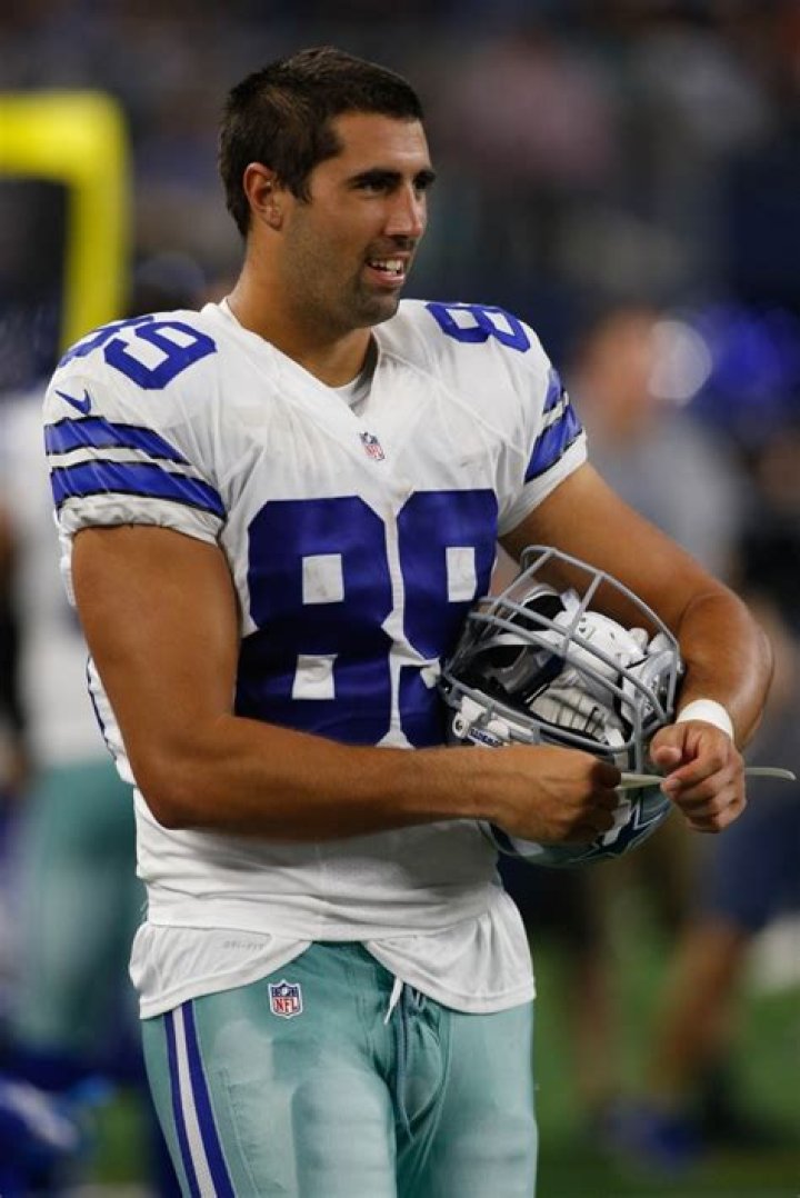 Chiefs To Sign Gavin Escobar