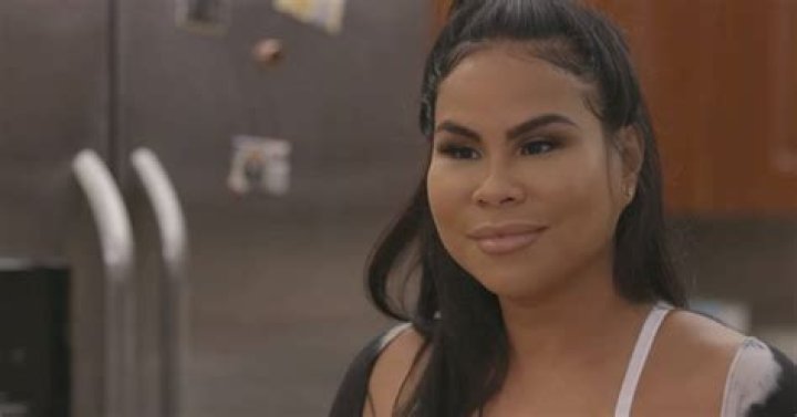 Chinese Nicky, Chinese Kitty and Keyara Trade Diet Secrets in this Love
