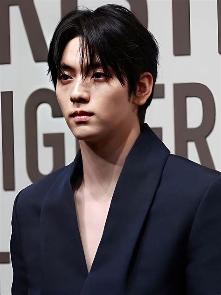 Choi Soobin Wiki 2021 Net Worth, Height, Weight, Relationship & Full
