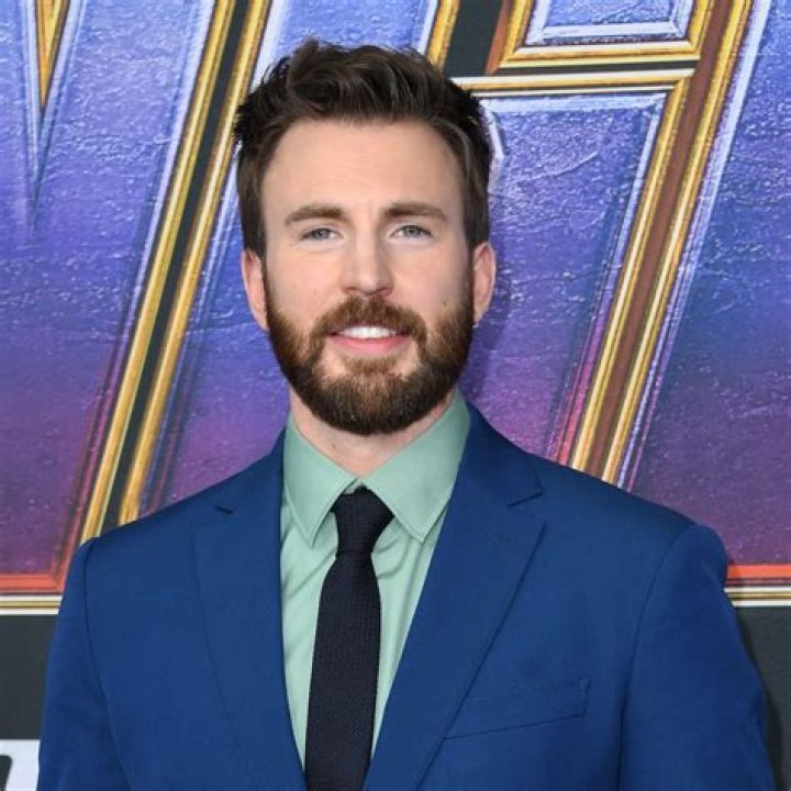 Chris Evans' Parents Are like His Friends & His Mother Helped Choose