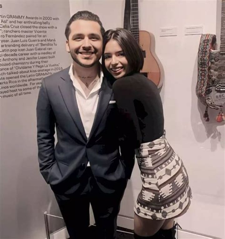 Christian Nodal &laquo;Estoy enamorado, pero no me salen las canciones de