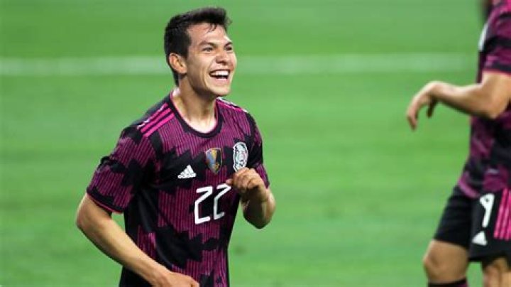 Chucky Lozano se compromete en hacer goles, si afición deja de gritar