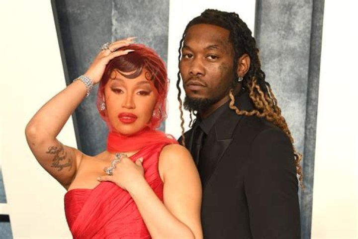 Clips Cardi B and Offset purportedly get intimate on IG Live News