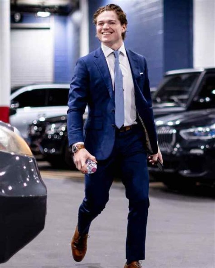 Cole Caufield Height, Wife, Net Worth, Age, News, Parents, Wiki, Salary,