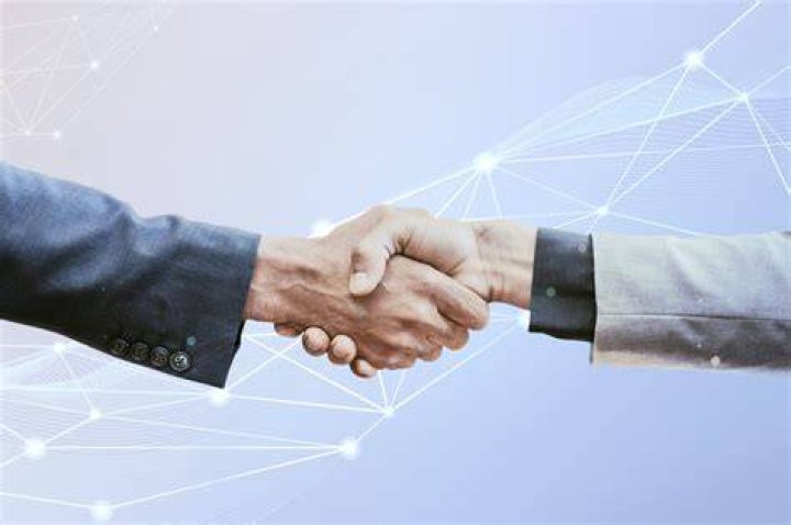 Collaborations And Features, Galecbone-qqc
