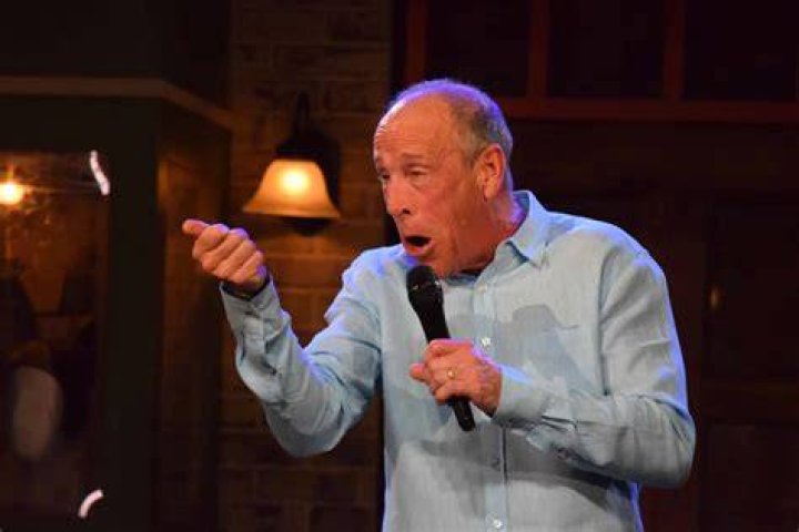 Comedians, Gscnine